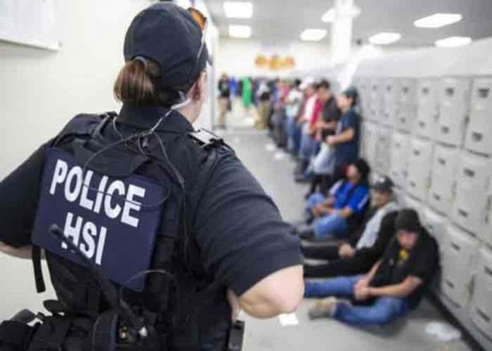 redadas- EE.UU. suspende redadas contra migrantes en sus lugares de trabajo