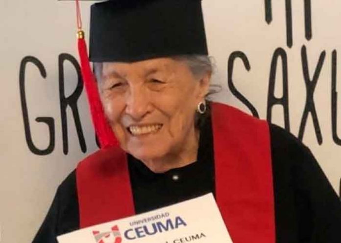 tendencias1 ¡La edad no es un límite! Se graduó de la universidad a los 93 años
