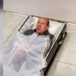 ¿Qué es? Polémica terapia con ataúdes causa furor en redes ¿Qué es? Polémica terapia con ataúdes causa furor en redes