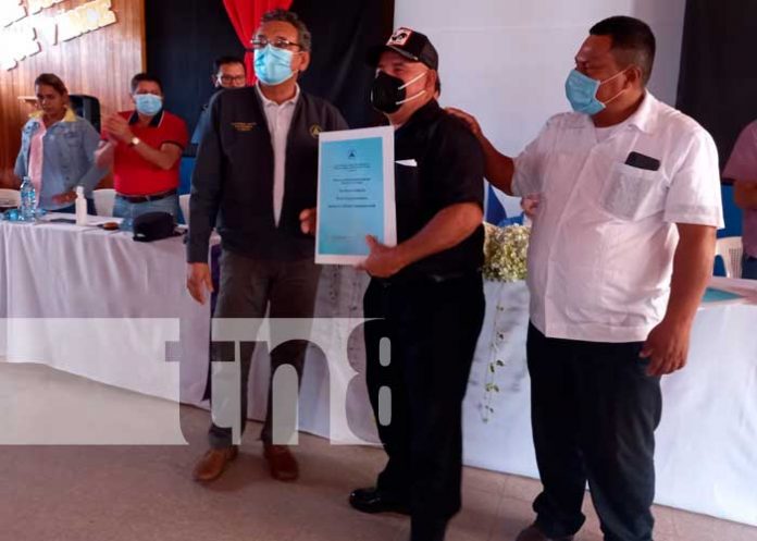 Reciben sus títulos de propiedad en Jinotega