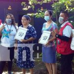 Familias de Nicaragua continúan recibiendo títulos de propiedad Entrega de títulos de propiedad a familias de Managua