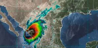 Huracán Pamela toca tierra en Sinaloa, México