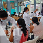 Continúa vacunación voluntaria a mayores de 30 años en Nicaragua El sector salud atiende con la inmediatez a pacientes