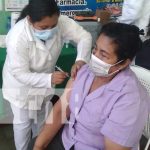 Boaco vacuna con segundas dosis a pacientes mayores de 45 años Aplicación de la segunda dosis de vacuna para mayores de 45 en Boaco