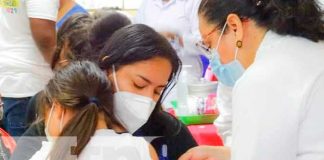 Aplicación de vacuna contra el COVID-19 en el Caribe Sur
