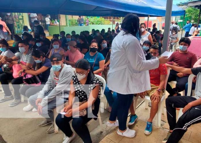 Efectiva vacunación a jóvenes y embarazadas en Managua