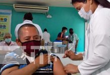 Centro Carmen Elena Lau realiza vacunación a mayores de 30 Jornada de vacunación en centro de salud en Managua