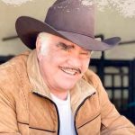 Vicente Fernández sale de terapia intensiva pero seguirá hospitalizado