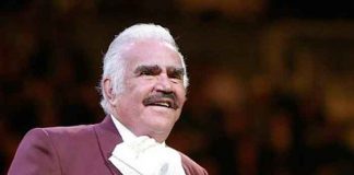 Vicente Fernández continúa en terapia intensiva