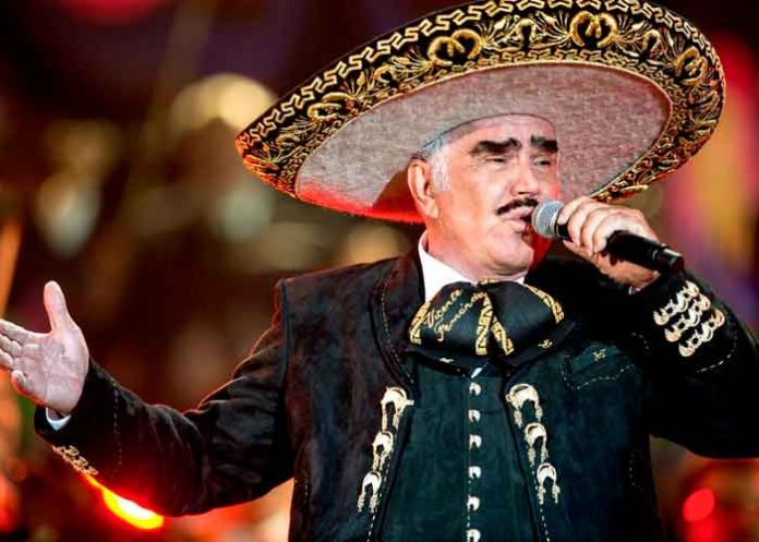 Cantante Vicente Fernández sufre muerte cerebral