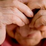 Dos menores humillan, rapan y quema el pelo de una mujer discapacitada