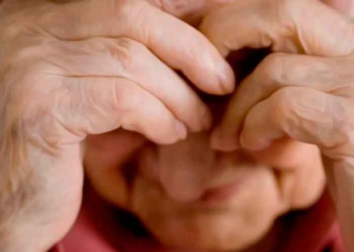 video3 Dos menores humillan, rapan y quema el pelo de una mujer discapacitada