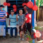 Entregan 2 viviendas dignas