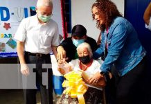 Cambio de vida para señora con su vivienda digna en Villa Reconciliación Entrega de una vivienda digna a una anciana en Managua