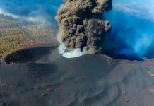 Volcán Cumbre Vieja provoca una gran nube de cenizas, lava y varios terremotos Volcán Cumbre Vieja provoca una gran nube de cenizas, lava y varios terremotos