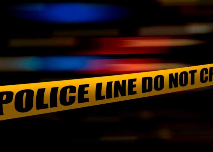 Harto de las golpizas a su madre, joven asesina a su padrastro en Queens