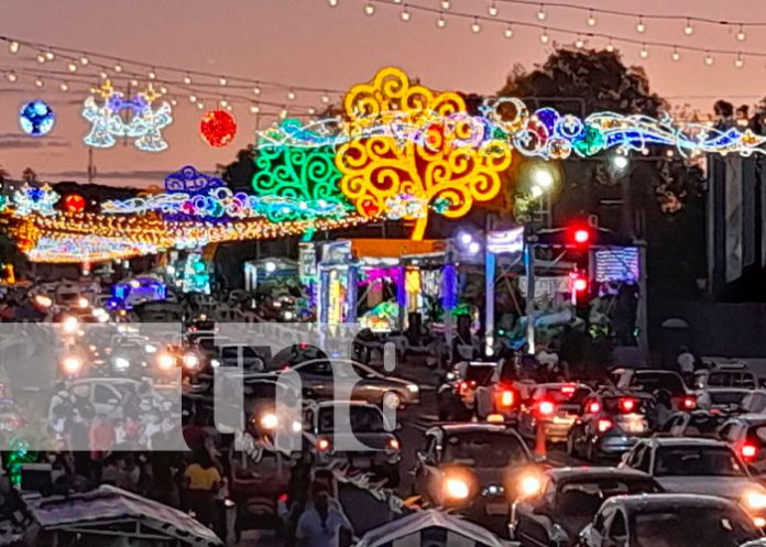 1 Managua se llena de alegría, luz y color con altares en Avenida Bolívar