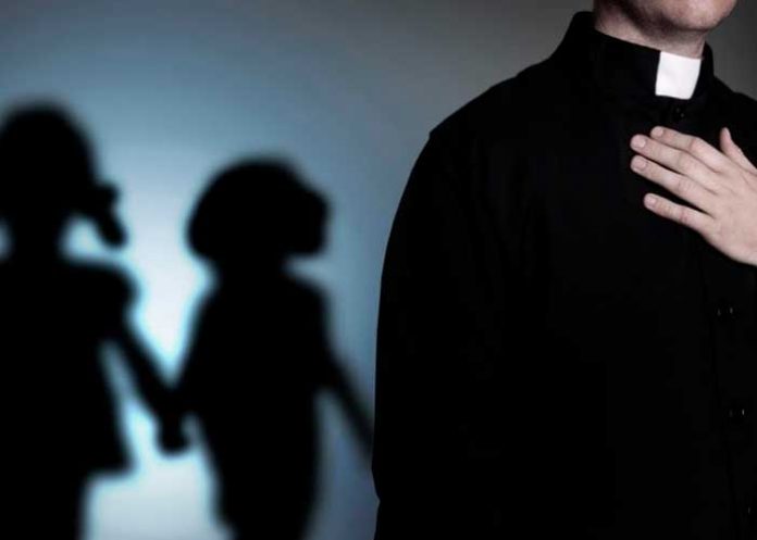 Francia: Líderes católicos reconocen 