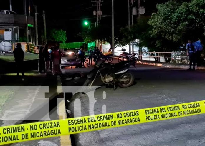 1 Joven fallece luego de tirarse de un tercer piso en una plaza de Managua
