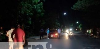 Motociclista muere tras colisionar contra ciclista