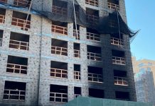 Varias personas quedan atrapadas en un incendio en Brooklyn, Nueva York Varias personas quedan atrapadas en un incendio en Brooklyn, Nueva York