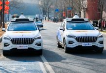 Primeros taxis sin conductor entran en servicio en Pekín