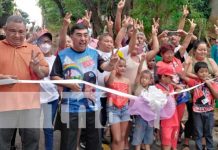 Familias de Managua estrenan calles nuevas Familias del barrio Memorial Sandino, Managua estrenan calles nuevas