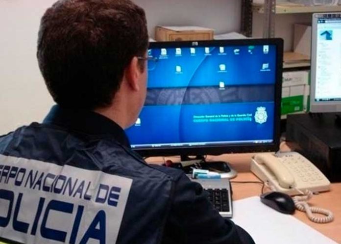 La Policía de España no descarta más víctimas del detenido por pornografia infantil.