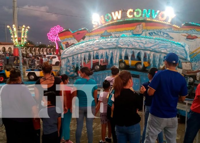 2 Familias disfrutan fin de semana en atractivos turísticos de Managua