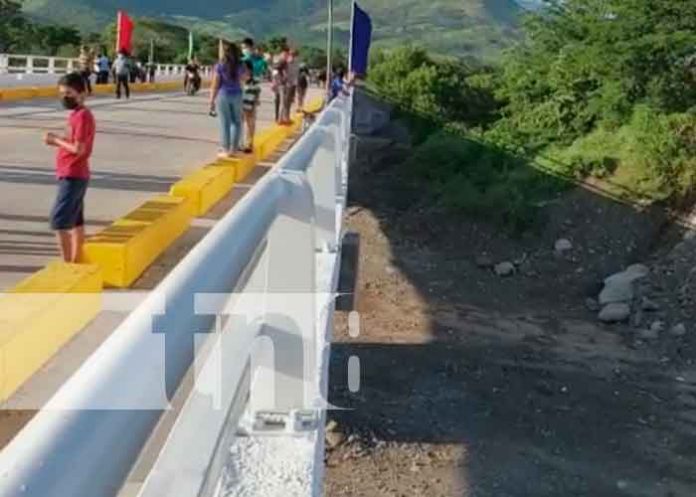 Inauguran puente en San Juan de Limay
