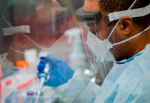 La OMS nombra a la nueva cepa del coronavirus como "Ómicron"