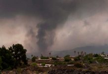 Lava del Volcán Cumbre Vieja avanza sobre zonas agrícolas y viviendas Lava del Volcan Cumbre Vieja avanza sobre zonas agrícolas y viviendas