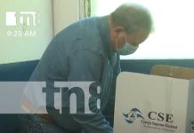 Ex-vicepresidente de Nicaragua ejerce su derecho al voto Ex-vicepresidente de Nicaragua ejerce su derecho al voto