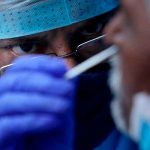 Sudáfrica detecta nueva variante del coronavirus con múltiples mutaciones Sudáfrica detecta nueva variante del coronavirus con múltiples mutaciones
