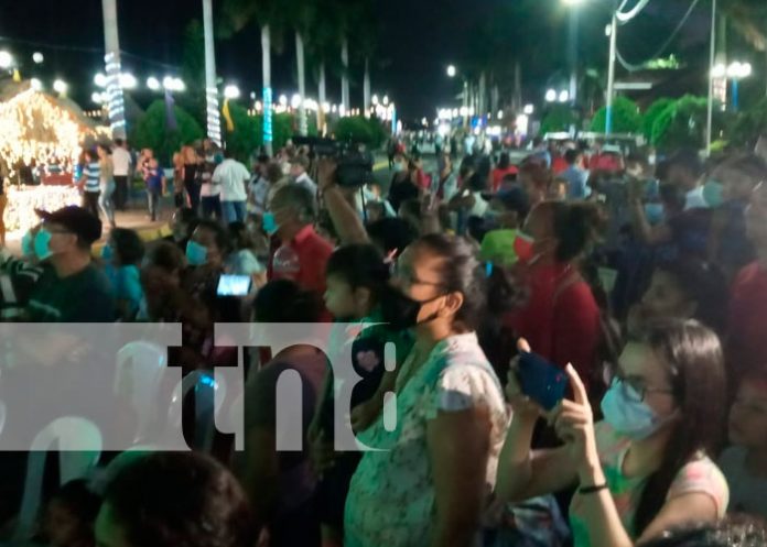 Dan la bienvenida a la navidad en el Puerto Salvador Allende, Managua