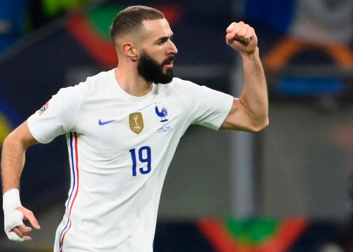 BENZEMA celebración, karim, benzema, futbol,