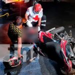Motociclista se salva tras impactar contra un camión, en Managua