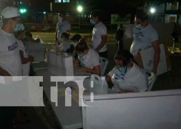 Llegan primeras maletas electorales a centros de cómputos en Nicaragua