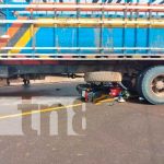 Motociclista impacta violentamente contra un camión en Chontales Motocicleta impactó contra un camión en Chontales