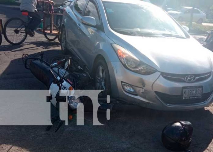 Escena de un aparatoso accidente en Carretera Norte, Managua