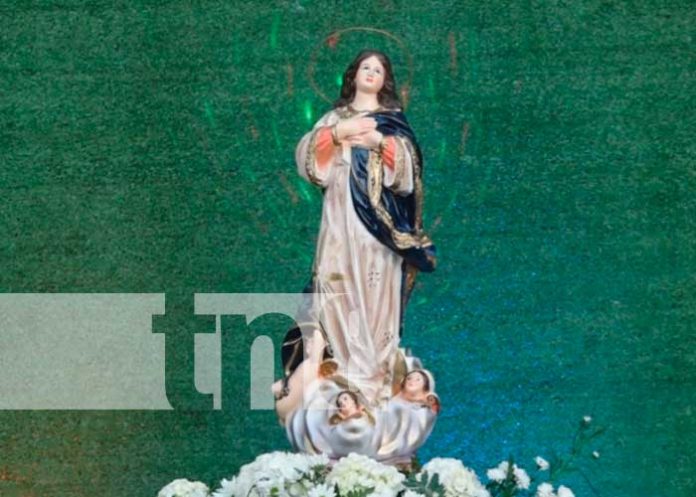 Altar en honor a la Purísima en Estelí