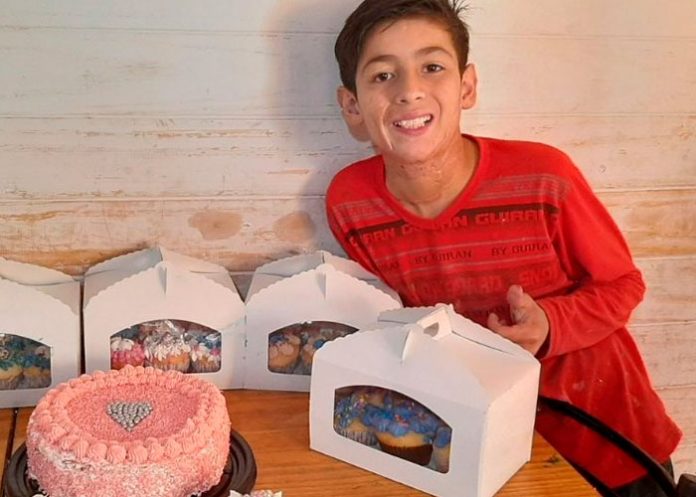 ¡Conmovedor! Niño pastelero de Argentina busca pagarse una cirugía