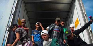 Detienen a mexicano por transportar indocumentados de Guatemala a EE.UU