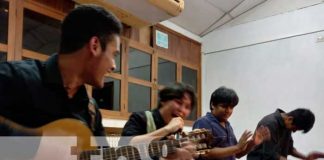 Presentación artística con jóvenes de San Carlos