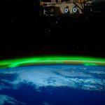 Captan deslumbrante aurora de color verde con forma de anillo
