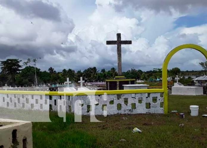 bilwi-002 En Bilwi vistan a sus deudos