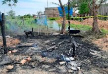 Mueren 3 niños calcinados en Bolivia, su madre los dejo encerrados Mueren 3 niños calcinados en Bolivia, su madre los dejo encerrados