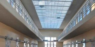 Mujer trans encarcelada con hombres y golpeada 'brutalmente' en California