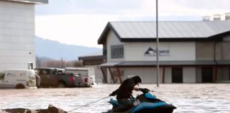 Deslizamientos de tierra en Canadá tras fuertes lluvias dejan un muerto
