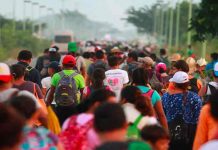 Caravana migrante avanza por el sur de Chiapas, México Caravana migrante avanza por el sur de Chiapas, México